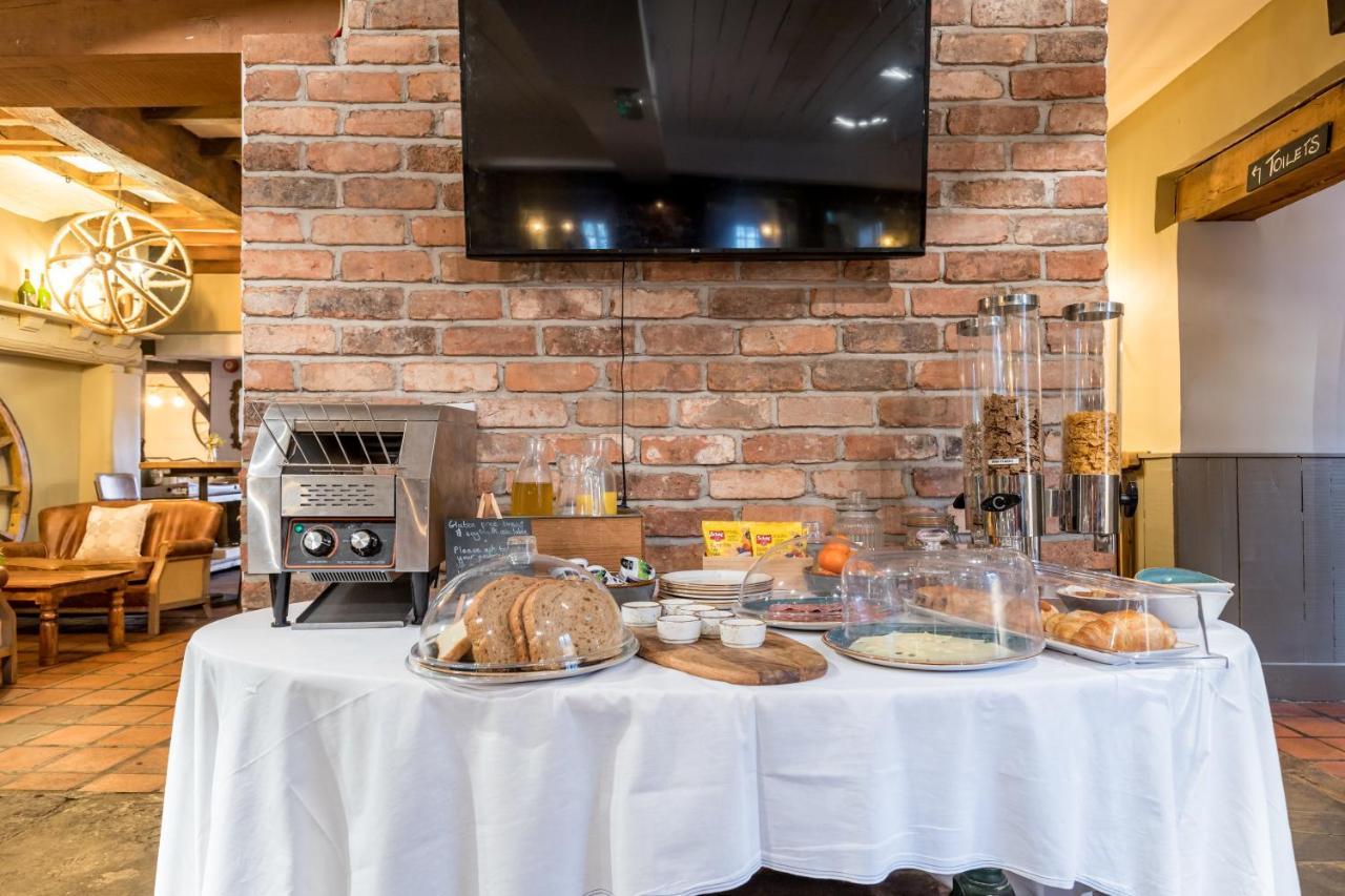 The Littleton Arms Otel Penkridge Dış mekan fotoğraf