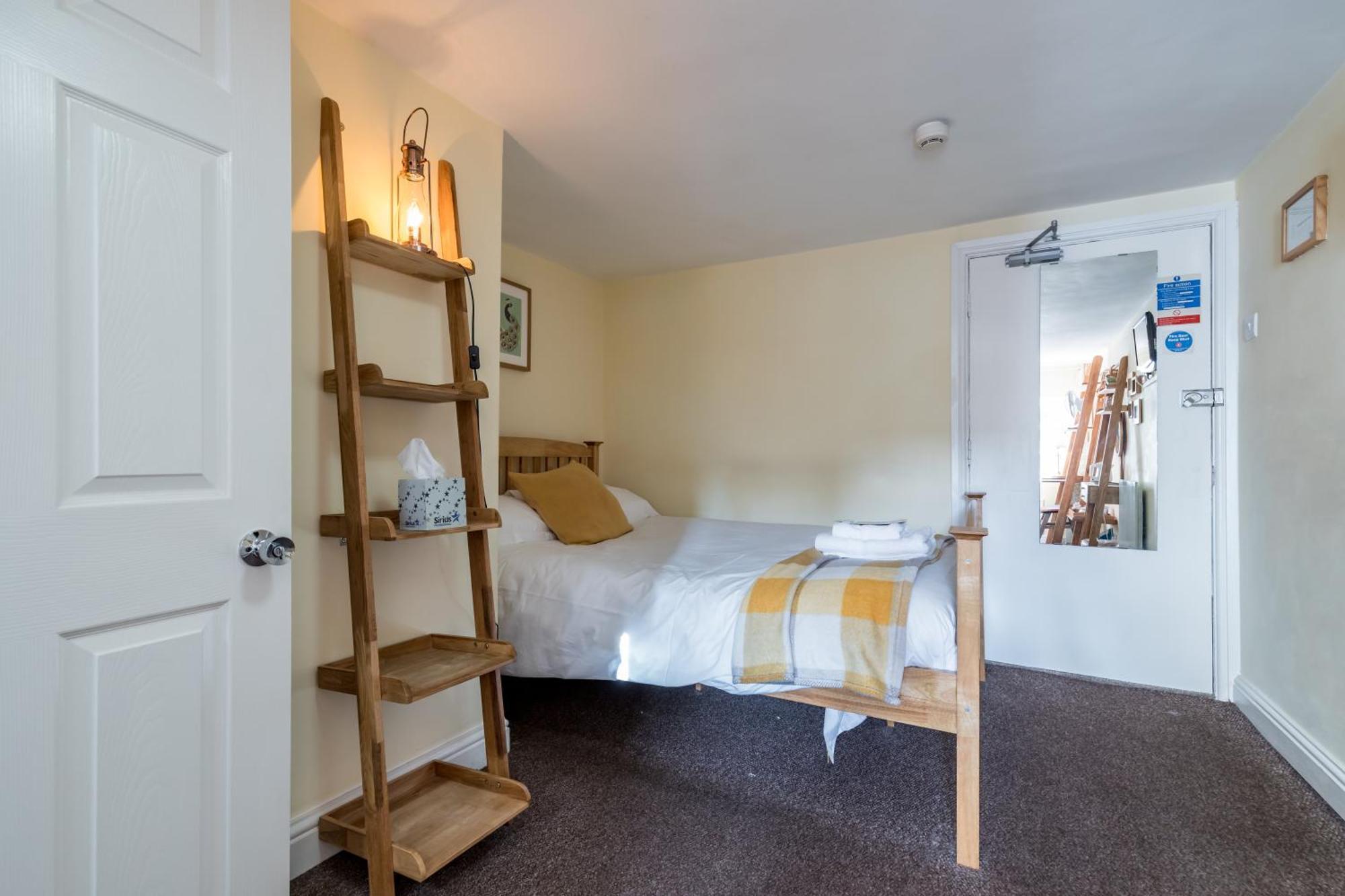 The Littleton Arms Otel Penkridge Oda fotoğraf