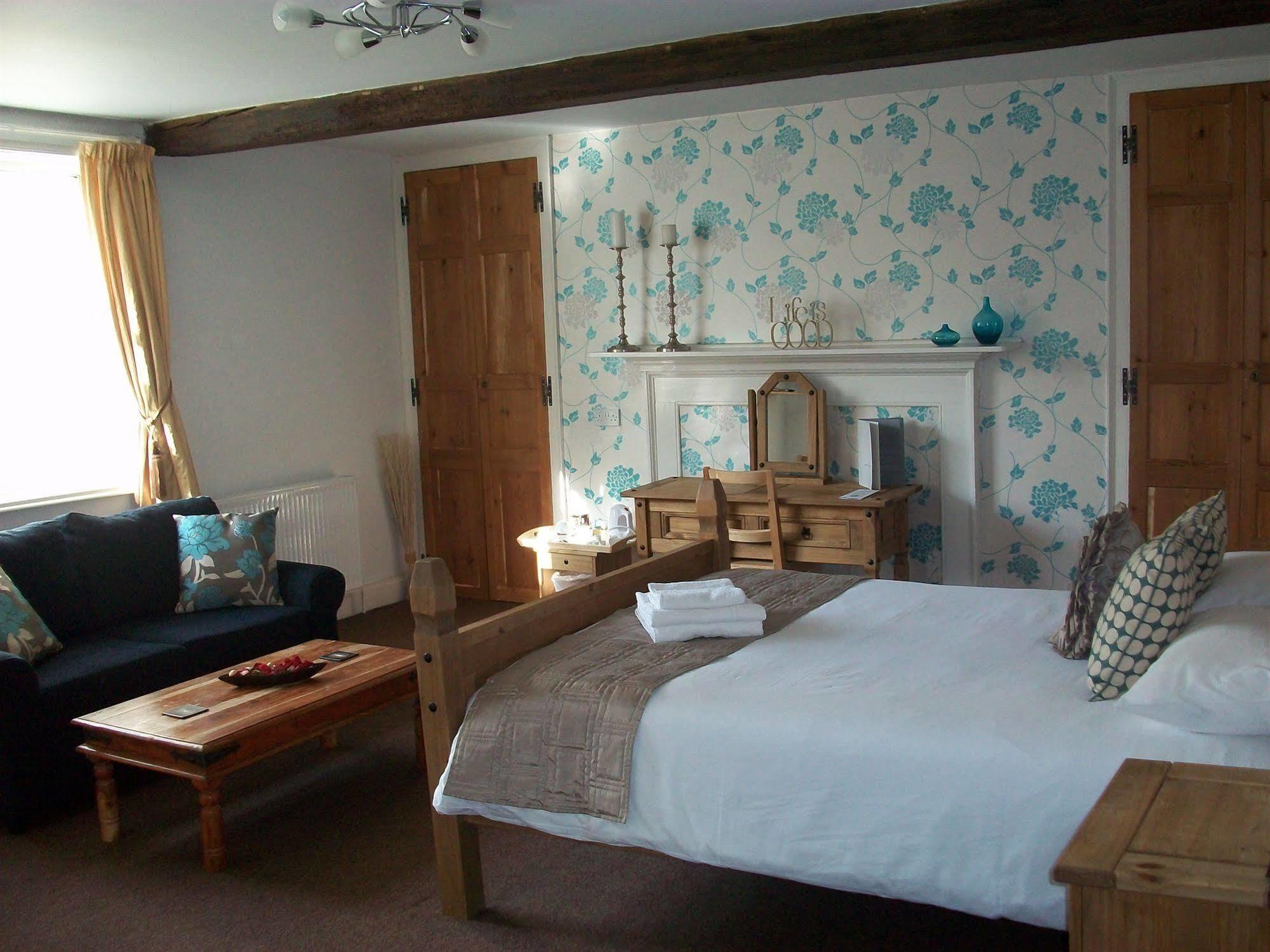 The Littleton Arms Otel Penkridge Dış mekan fotoğraf