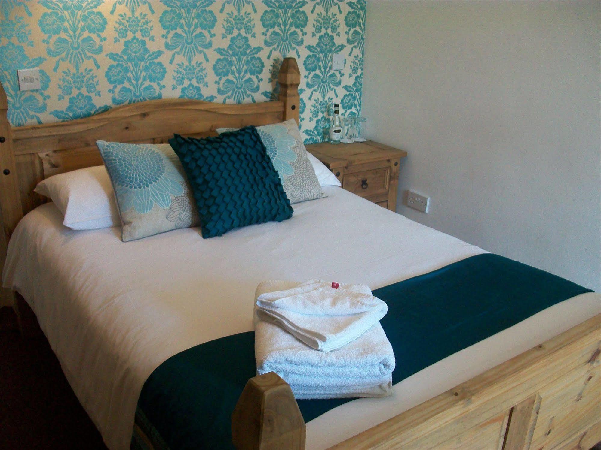 The Littleton Arms Otel Penkridge Dış mekan fotoğraf