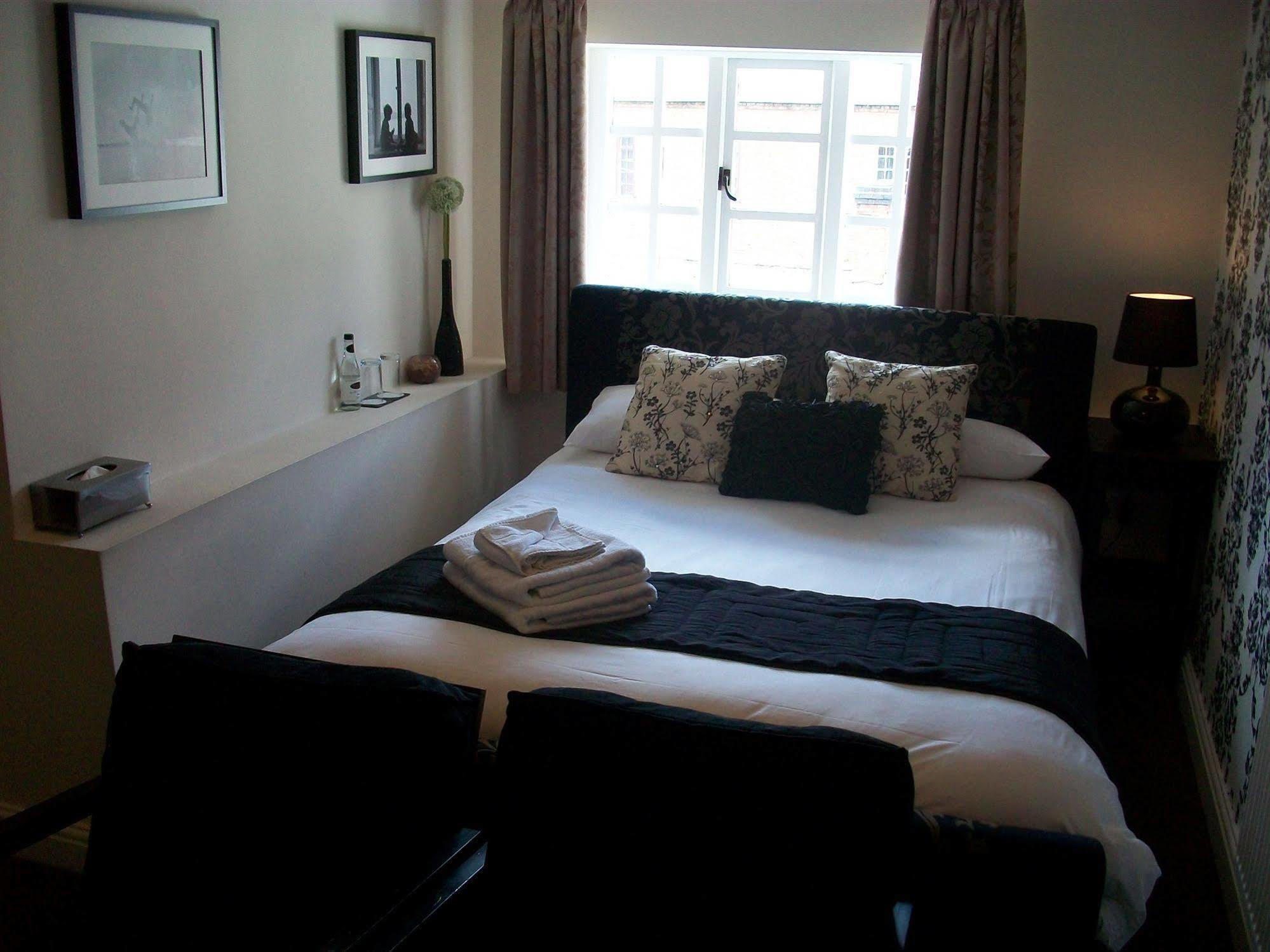The Littleton Arms Otel Penkridge Dış mekan fotoğraf